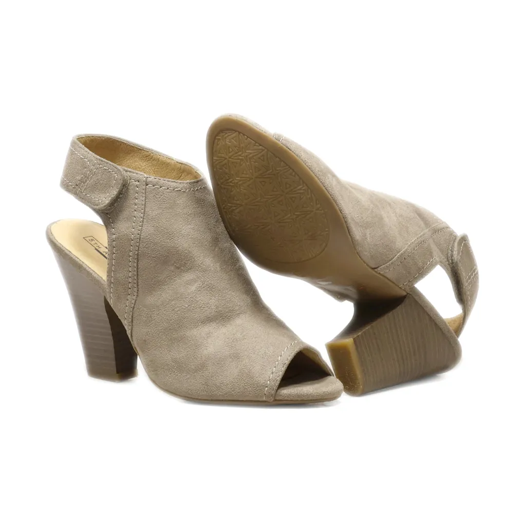 5Th Avenue Mid-Heel Shoes Suede Grey Colour For Women