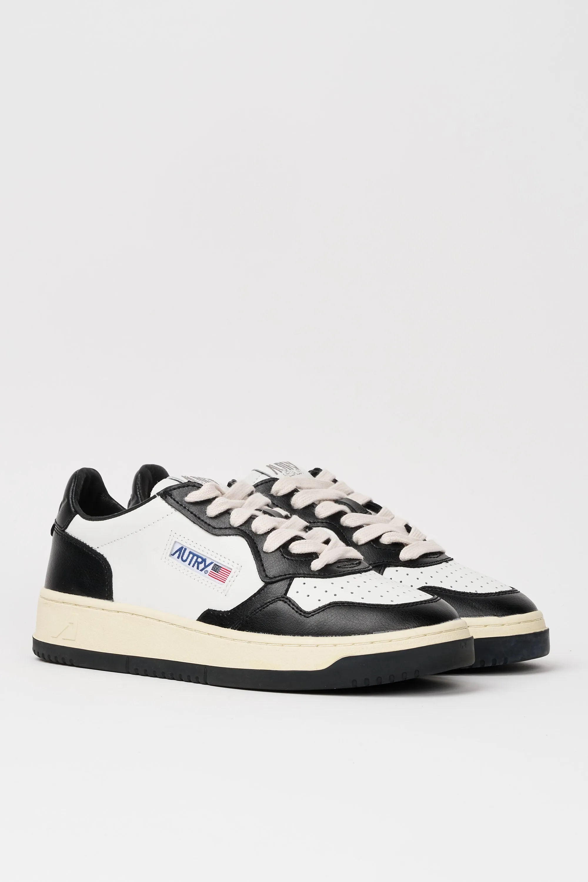 Autry Sneakers in Pelle Bicolor Bianco Nero 4044