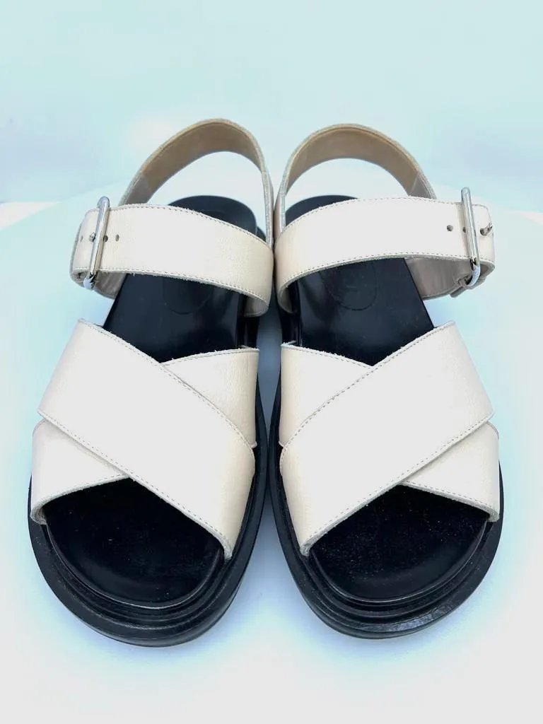MARNI CREAM LEATHER FUSSBETT SANDALS