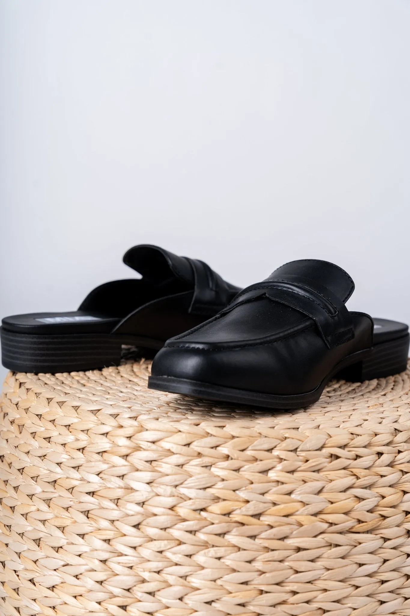 Milia mule loafer black