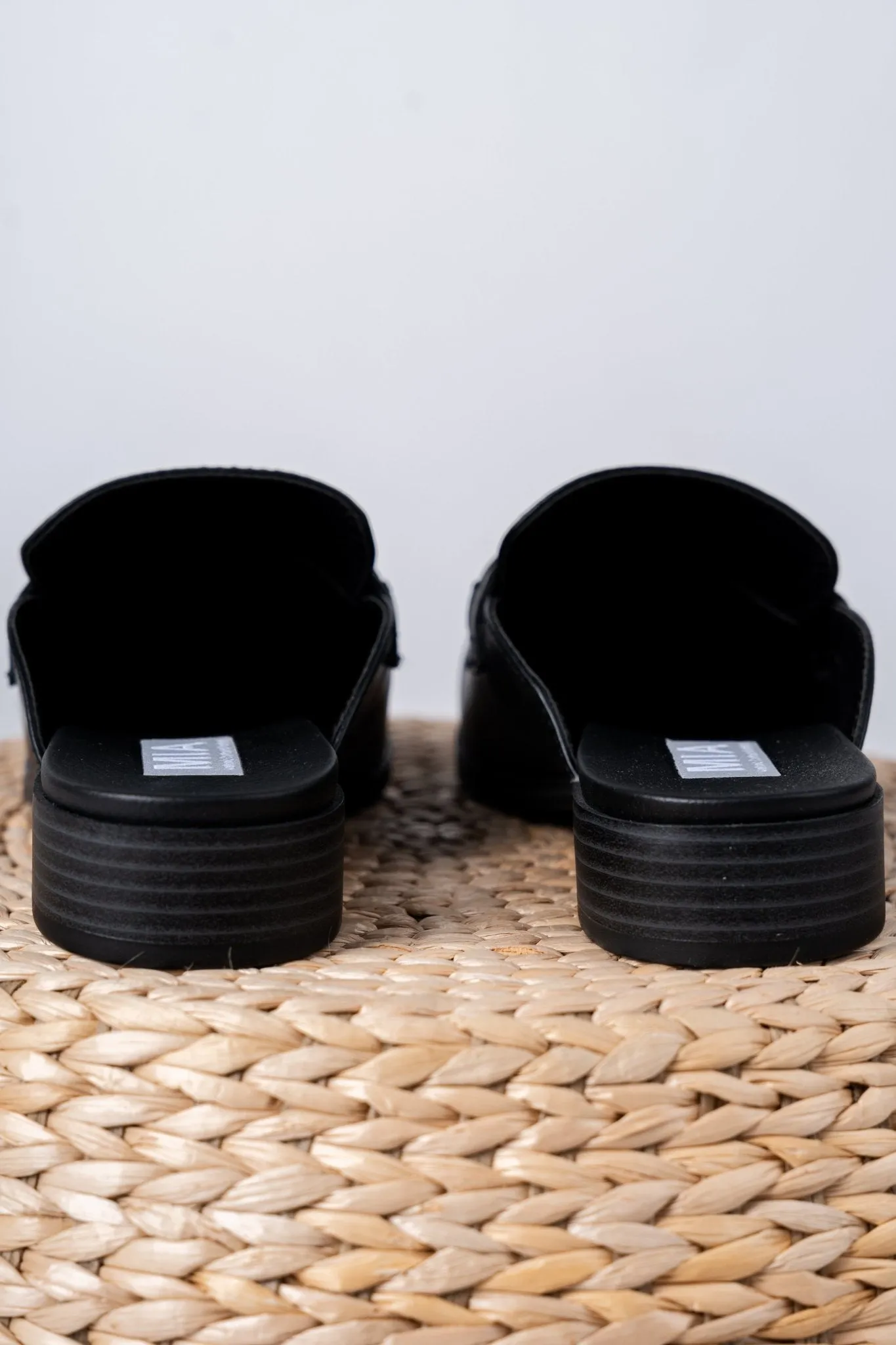 Milia mule loafer black