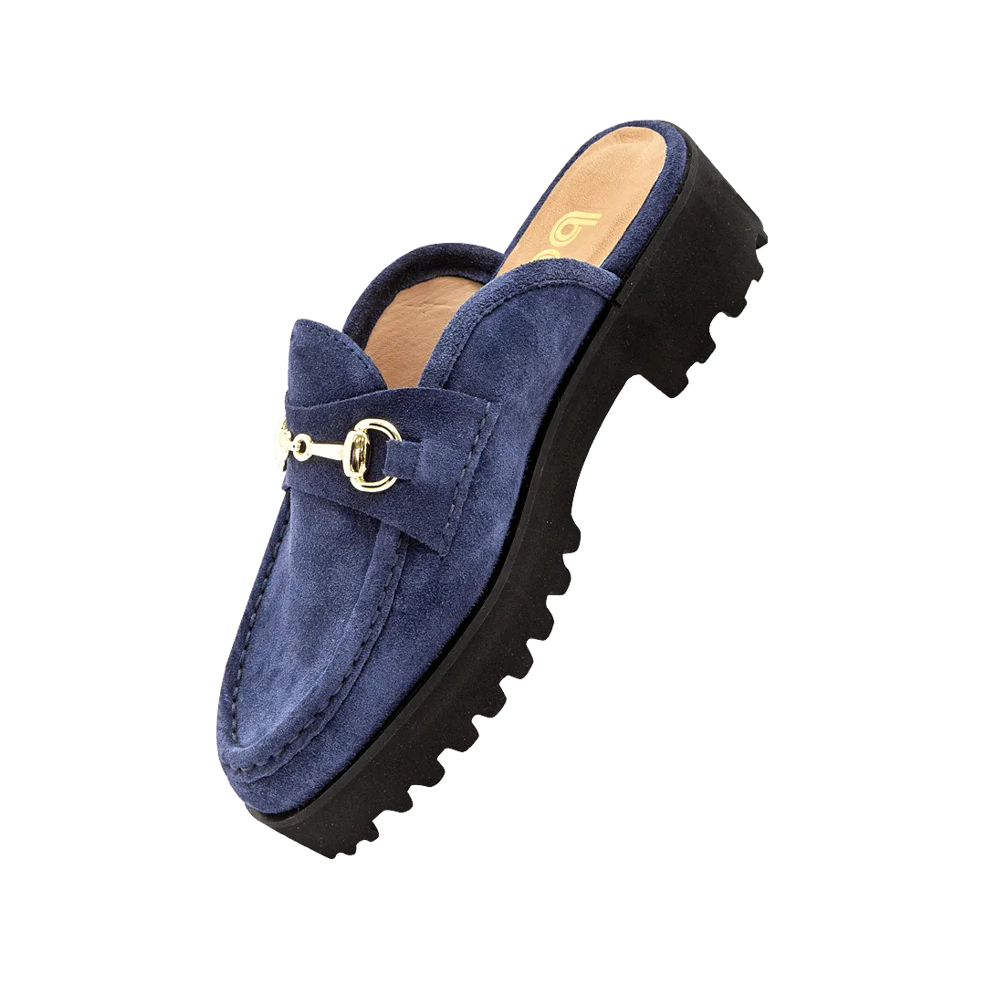 Mule in aster-colored leather