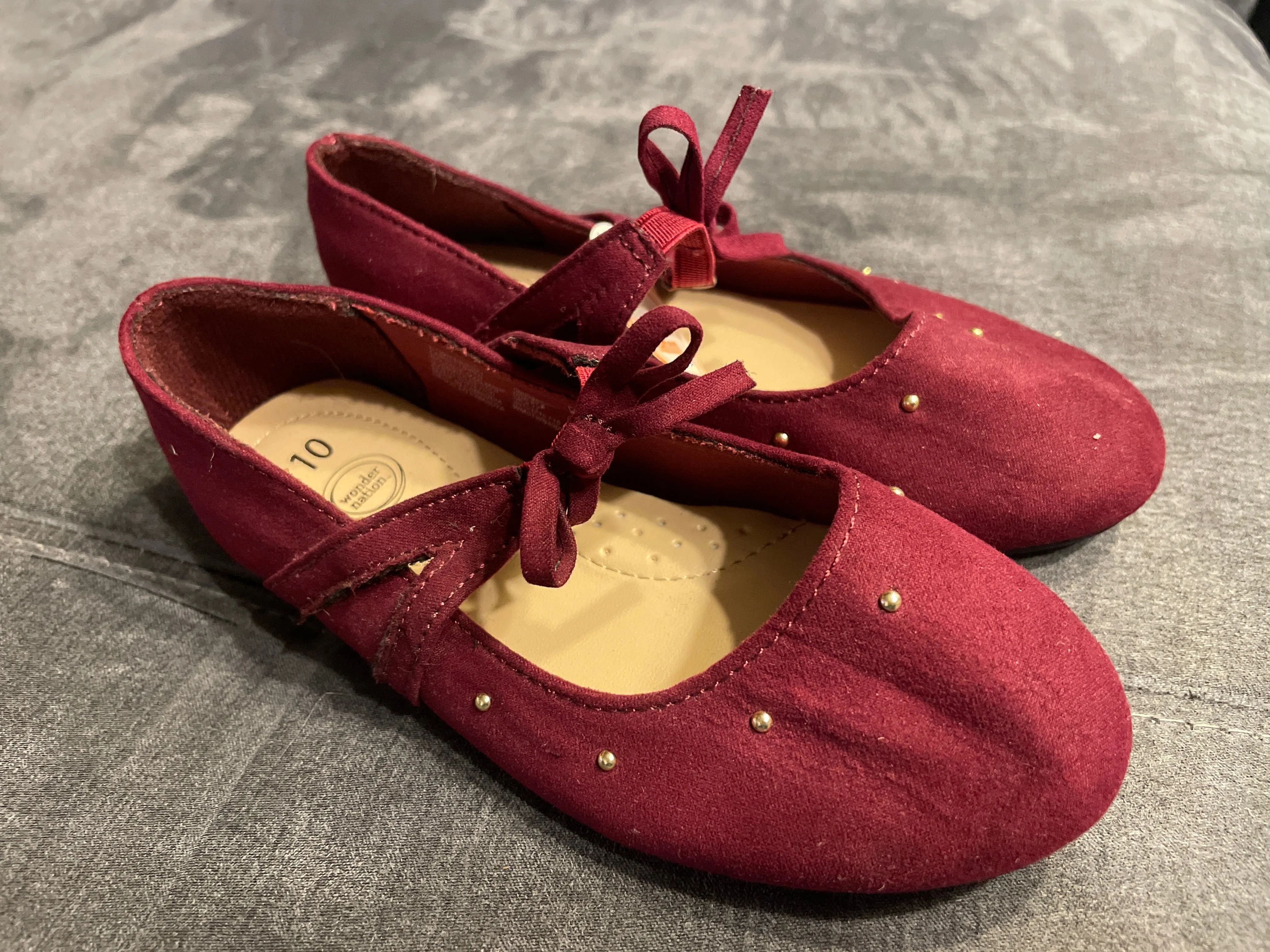 size 10 - NEW maroon studded ballet flat - size Shoes:      10 & 10.5 (Little Kid)